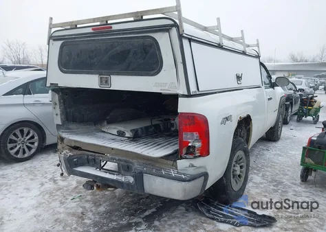 2009 Chevrolet Silverado 1500 Work Truck z USA, uszkodzony, nr VIN 1GCEK14X19Z221709